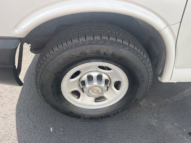Used 2012 Chevrolet Express 2500 RWD image 20