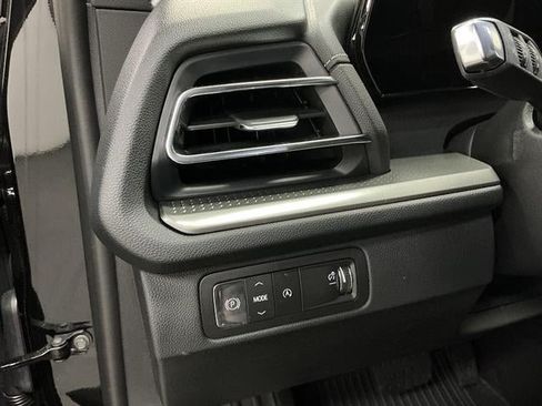 New 2026 Chevrolet Traverse LT w/ LPO, Floor Liner Package FWD image 11