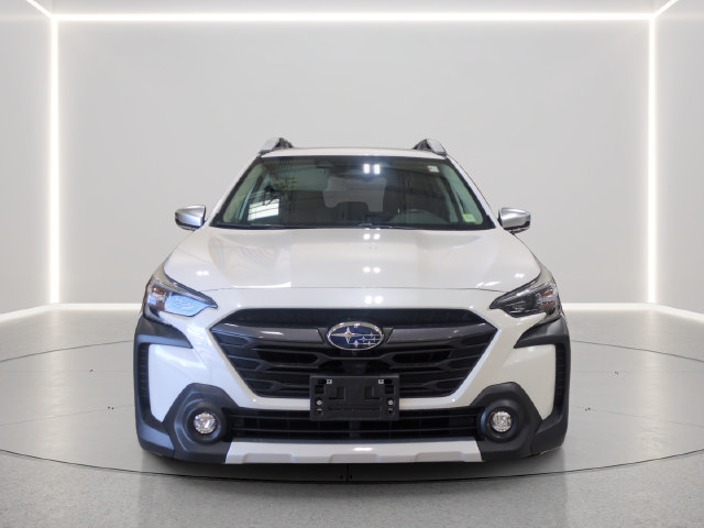Certified 2025 Subaru Outback Touring AWD/4WD image 9