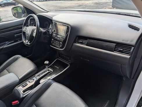 Used 2017 Mitsubishi Outlander SEL FWD image 13