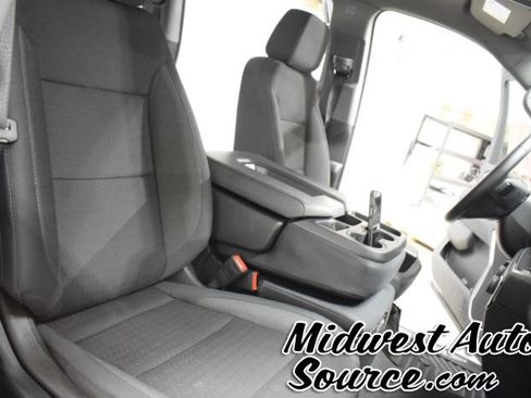 Used 2025 Chevrolet Silverado 2500 LT w/ Convenience Package image 31