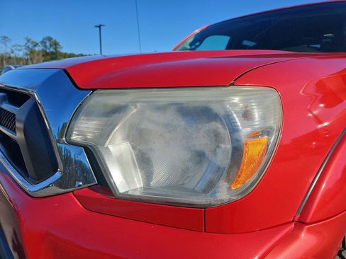 Used 2015 Toyota Tacoma Base image 33