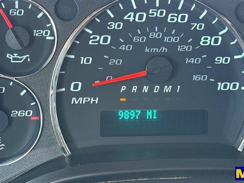 Used 2024 Chevrolet Express 2500 w/ Driver Convenience Package image 27