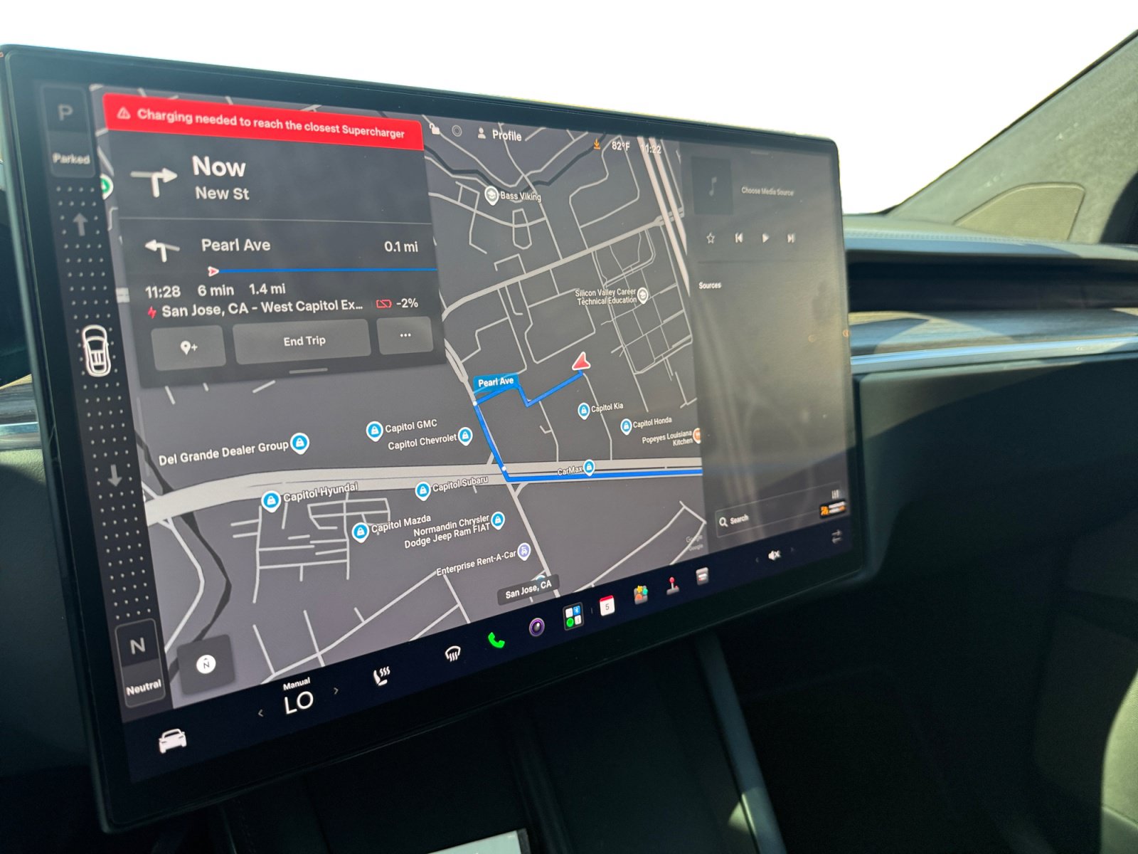 Used 2022 Tesla Model X AWD/4WD image 12