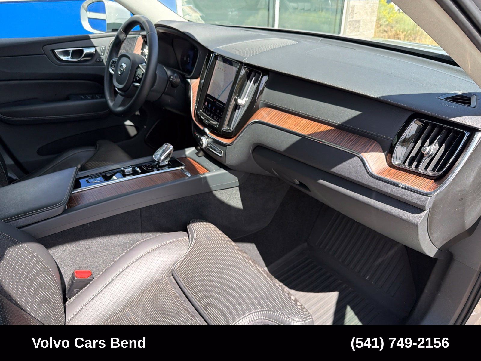 Used 2023 Volvo XC60 B5 Ultimate w/ Climate Package AWD/4WD image 27