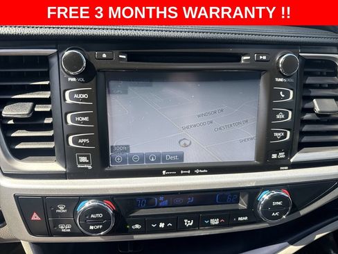 Used 2017 Toyota Highlander Limited w/ Carpet Mat Package AWD/4WD image 19