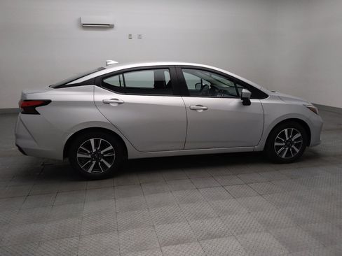 Used 2025 Nissan Versa SV FWD image 10