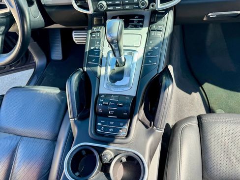 Used 2018 Porsche Cayenne GTS w/ Premium Package Plus AWD/4WD image 29