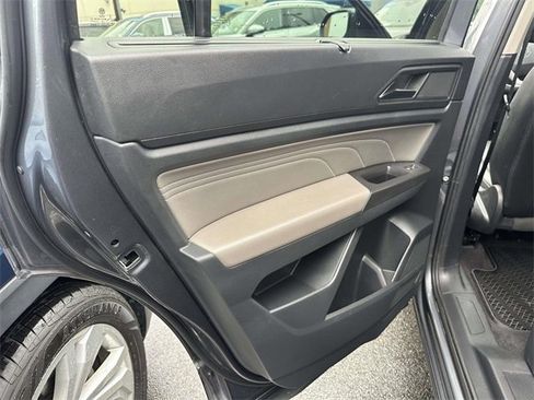 Used 2022 Volkswagen Atlas SE image 18