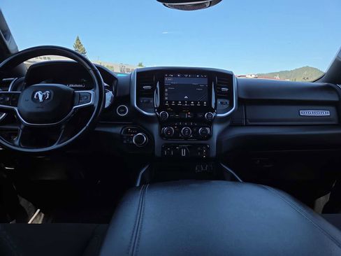 Used 2023 RAM 1500 Big Horn AWD/4WD image 18