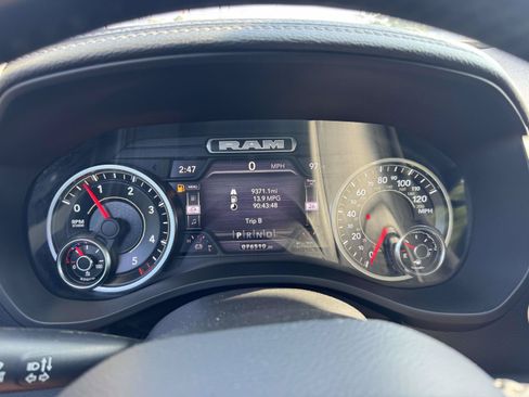 Used 2022 RAM 1500 Laramie AWD/4WD image 33