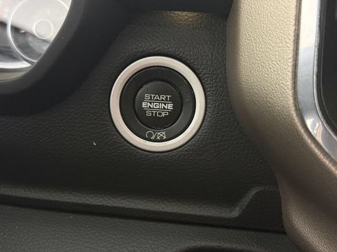 Used 2019 RAM 2500 Laramie w/ Night Edition AWD/4WD image 16