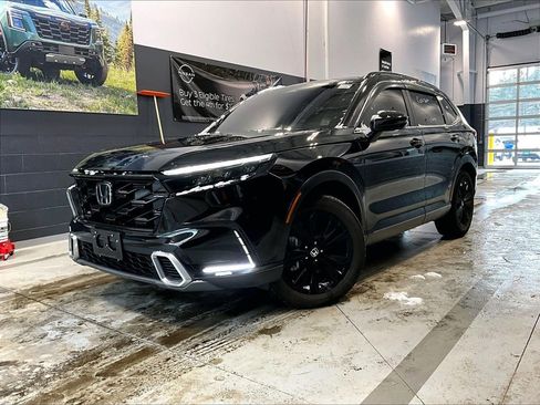 Used 2023 Honda CR-V Sport Touring image 3