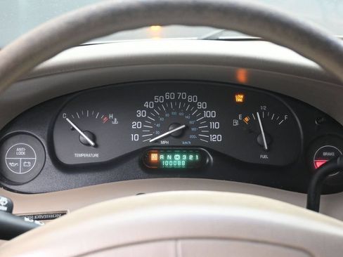 Used 1999 Buick Century Custom FWD image 9