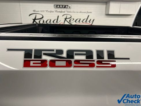 Used 2021 Chevrolet Silverado 1500 Custom Trail Boss w/ LPO, Dark Essentials Package image 22