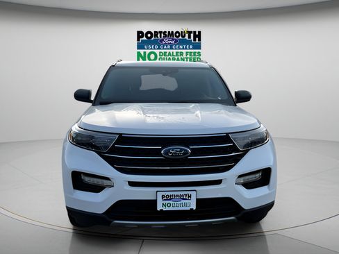 Used 2022 Ford Explorer XLT w/ Equipment Group 202A AWD/4WD image 9