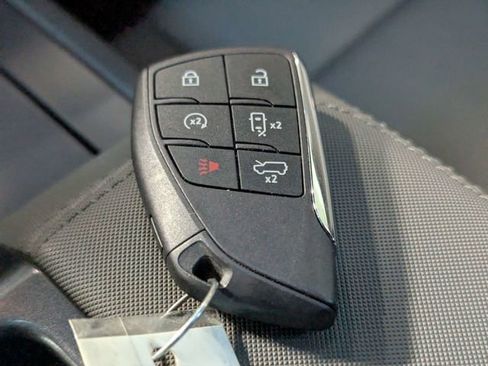 Used 2024 GMC Hummer EV 2X w/ LPO, Illumination Package image 23