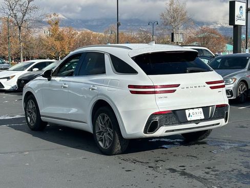 Used 2025 Genesis GV70 2.5T image 7