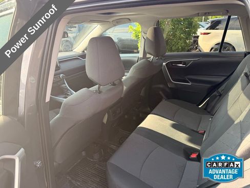 Used 2019 Toyota RAV4 XLE w/ Convenience Package AWD/4WD image 10