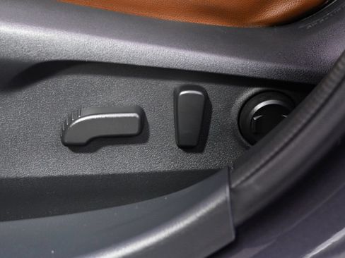 Used 2021 Subaru Outback Touring AWD/4WD image 14