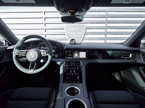 Used 2025 Porsche Taycan 4S w/ Premium Package image 48