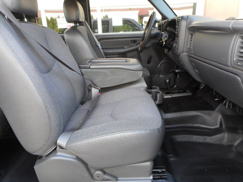 Used 2003 Chevrolet Silverado 2500 4x4 Extended Cab image 33