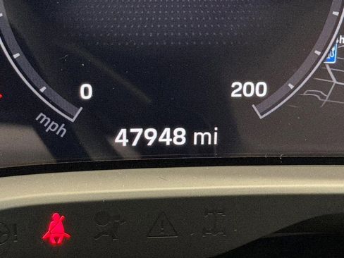 Used 2021 Porsche Taycan 4S image 18