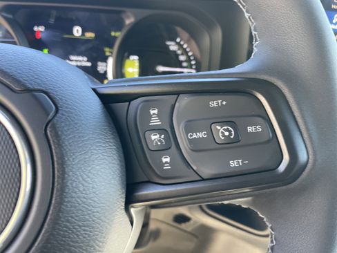 Used 2025 Jeep Wrangler Sport S w/ Convenience Group image 37