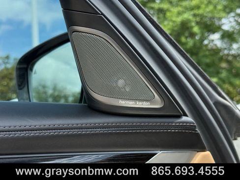 Used 2018 BMW 750i RWD image 14