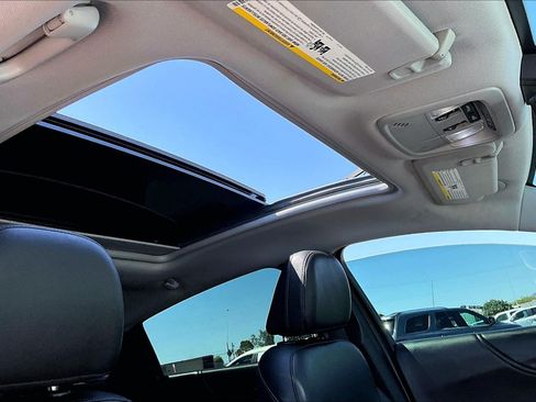 Used 2020 Chevrolet Malibu Premier FWD image 16