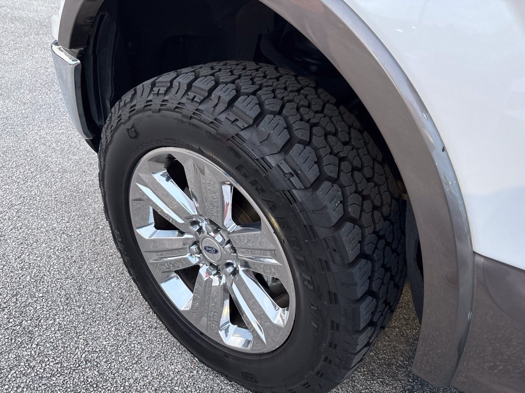 Used 2018 Ford F150 Lariat w/ Equipment Group 502A Luxury AWD/4WD image 12