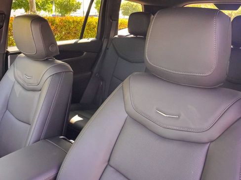 Used 2025 Cadillac XT6 Premium Luxury w/ Technology Package FWD image 18