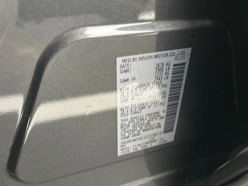 Used 2025 Nissan Pathfinder SV image 29