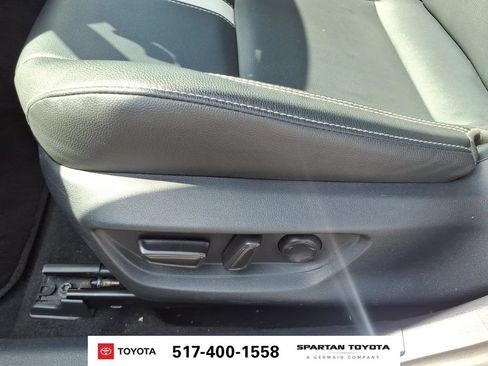 Used 2025 Toyota Camry SE FWD image 16