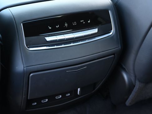Used 2024 Cadillac Escalade V w/ LPO, ONYX Package AWD/4WD image 32