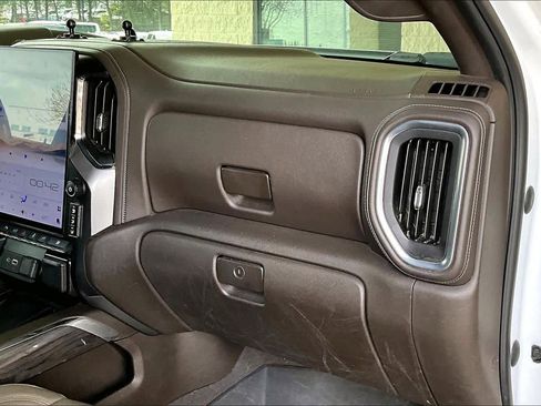 Used 2020 Chevrolet Silverado 2500 LTZ w/ Technology Package image 19