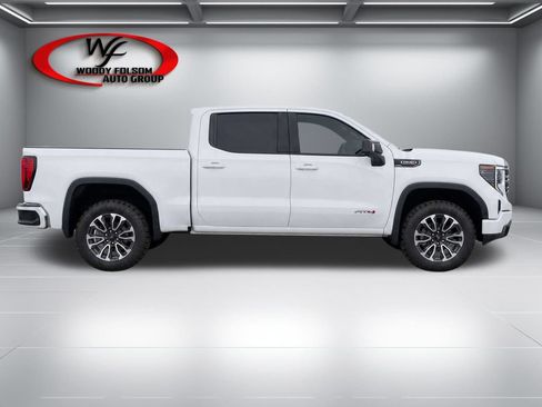 Used 2023 GMC Sierra 1500 AT4 w/ AT4 Premium Package AWD/4WD image 9