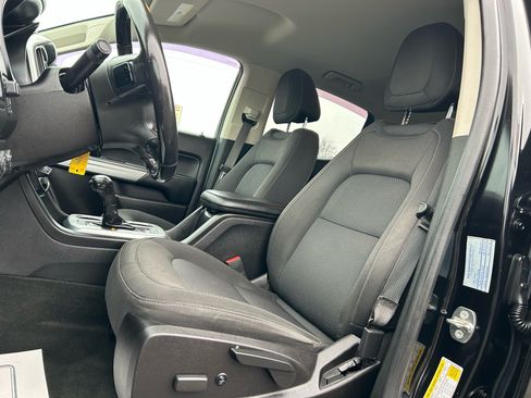 Used 2018 Chevrolet Colorado LT w/ LT Convenience Package AWD/4WD image 17