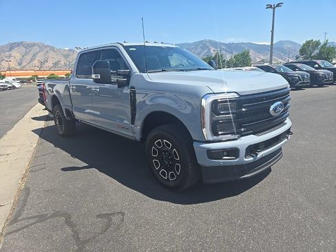 Used 2025 Ford F350 Platinum AWD/4WD image 3