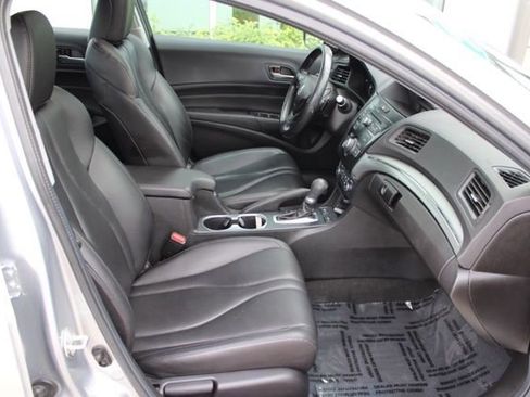 Used 2019 Acura ILX image 18