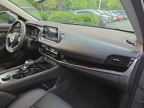 Certified 2023 Nissan Rogue SL AWD/4WD image 44