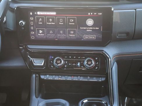 Used 2025 GMC Sierra 2500 AT4 image 16