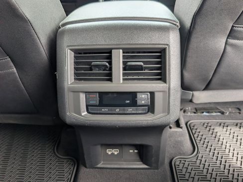 Used 2021 Volkswagen Atlas SEL image 8