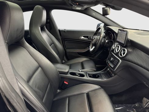 Used 2018 Mercedes-Benz CLA 250 image 41