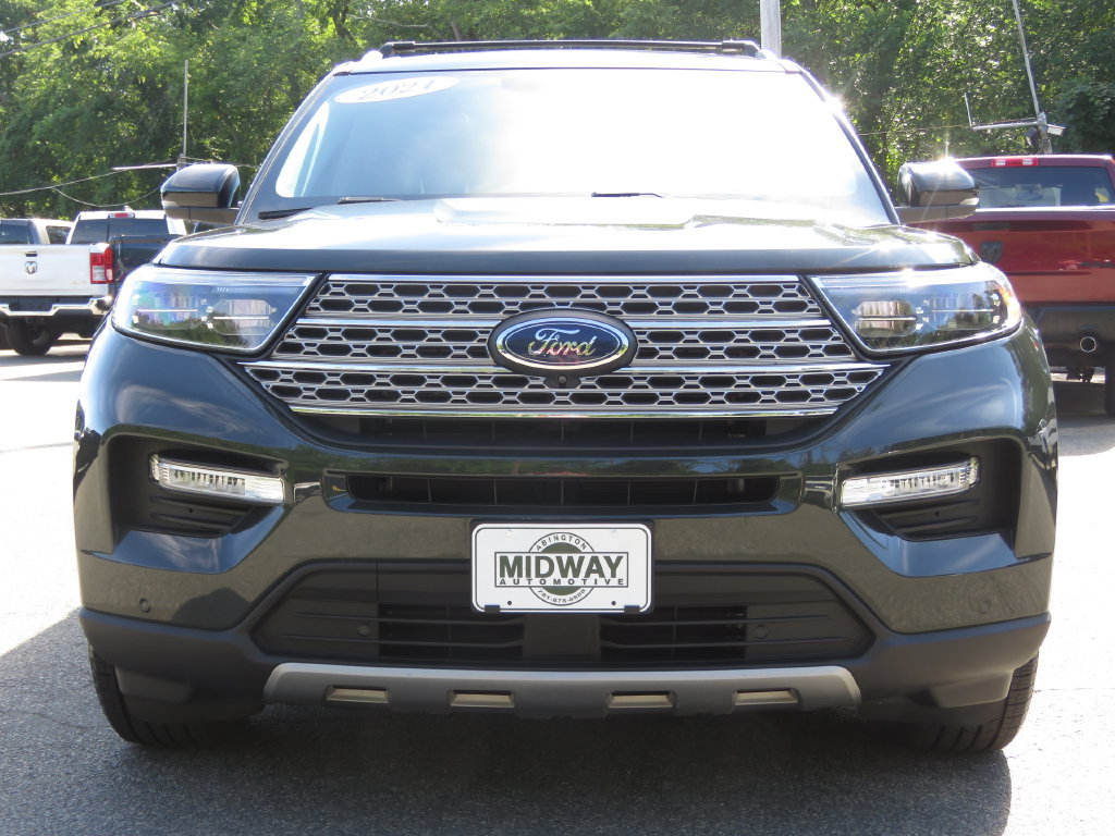 Used 2021 Ford Explorer Limited w/ Equipment Group 301A AWD/4WD image 2