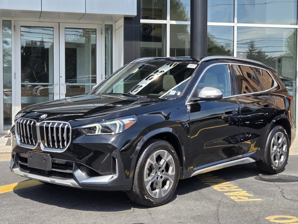 Used 2023 BMW X1 xDrive28i w/ Premium Package AWD/4WD image 4