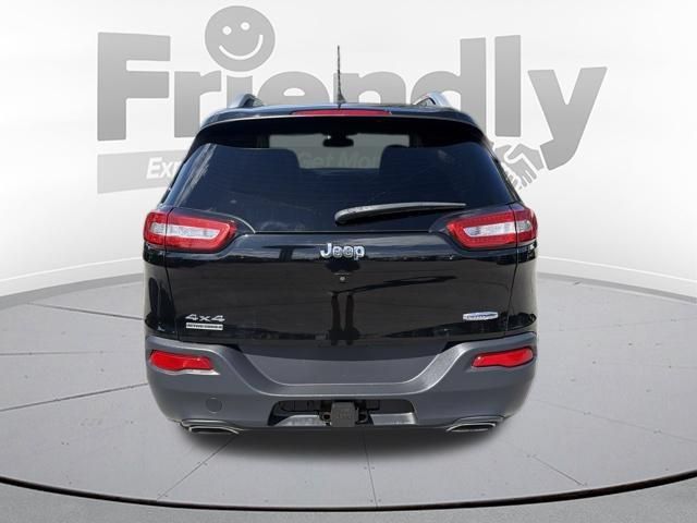 Used 2018 Jeep Cherokee Latitude Plus w/ Cold Weather Group AWD/4WD image 6