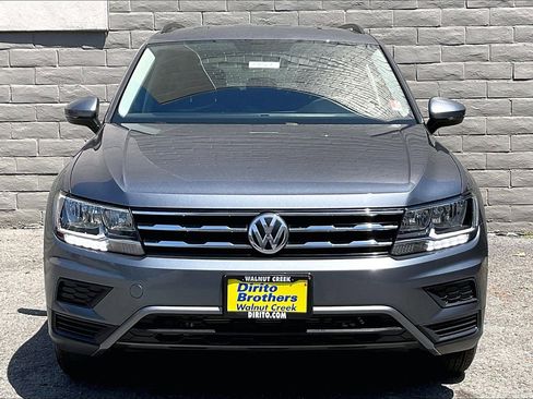 Used 2019 Volkswagen Tiguan S w/ Driver Assistance Package FWD image 2