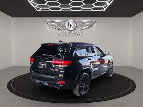 Used 2020 Jeep Grand Cherokee Altitude image 6