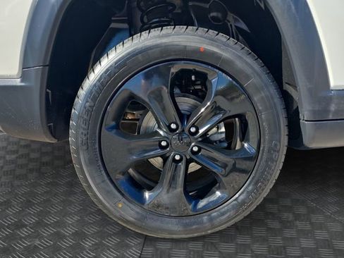 Used 2018 Jeep Compass Latitude image 35